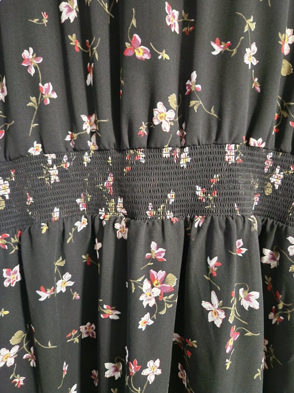 Madewell Georgette Smocked Midi Dress in Backyard Blooms size Medium - Picture 9 of 11